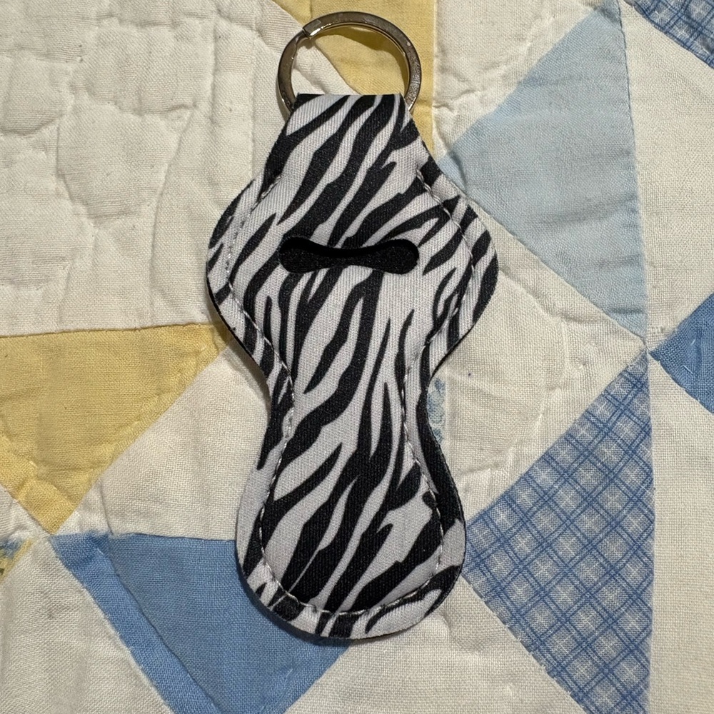 Patterned Keychain Holder Set - Picture 2 of 5